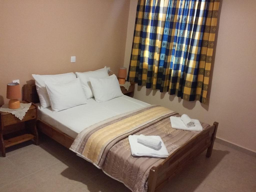 Alkmini Hotel Agios Dimitrios  Bagian luar foto