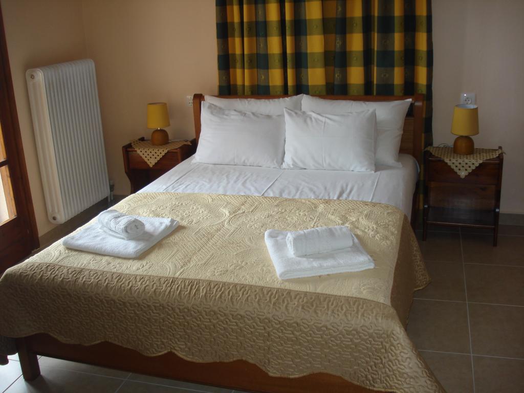 Alkmini Hotel Agios Dimitrios  Bagian luar foto