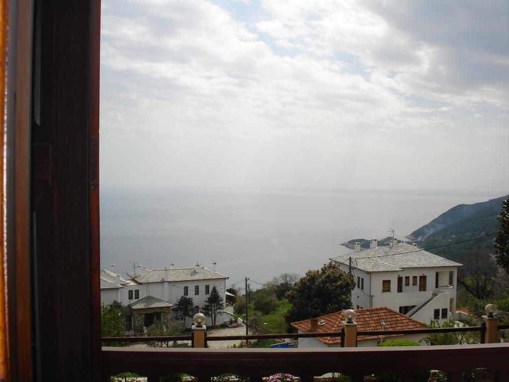 Alkmini Hotel Agios Dimitrios  Bagian luar foto