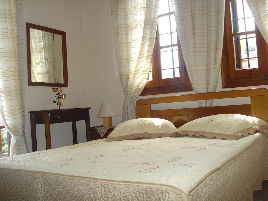 Alkmini Hotel Agios Dimitrios  Bagian luar foto
