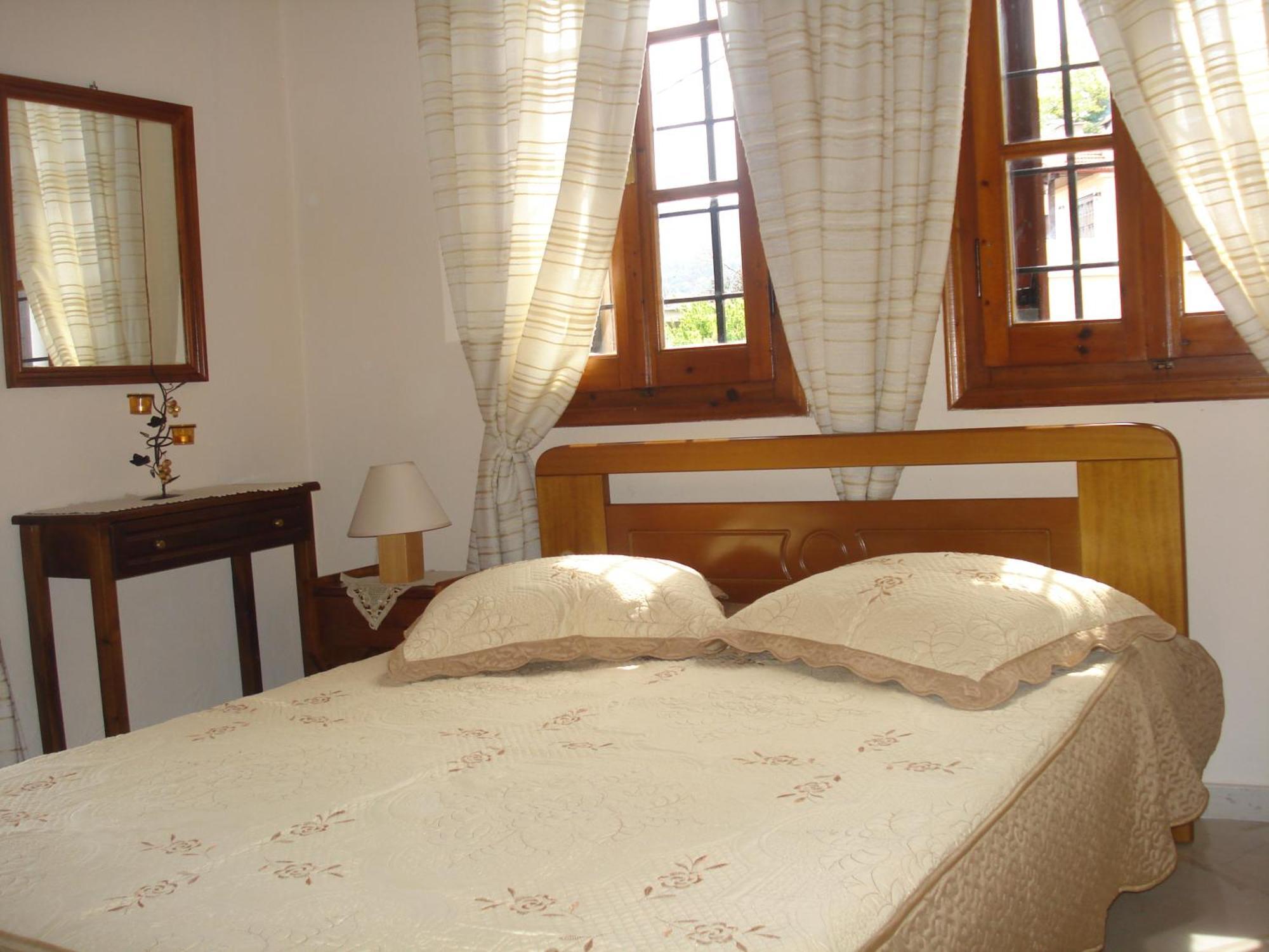 Alkmini Hotel Agios Dimitrios  Bagian luar foto