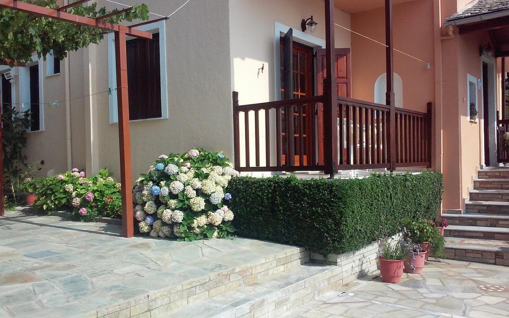 Alkmini Hotel Agios Dimitrios  Bagian luar foto