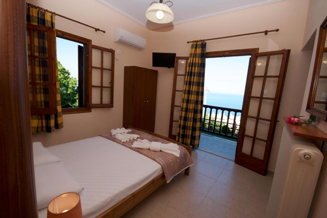 Alkmini Hotel Agios Dimitrios  Bagian luar foto