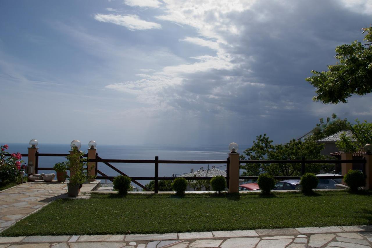 Alkmini Hotel Agios Dimitrios  Bagian luar foto