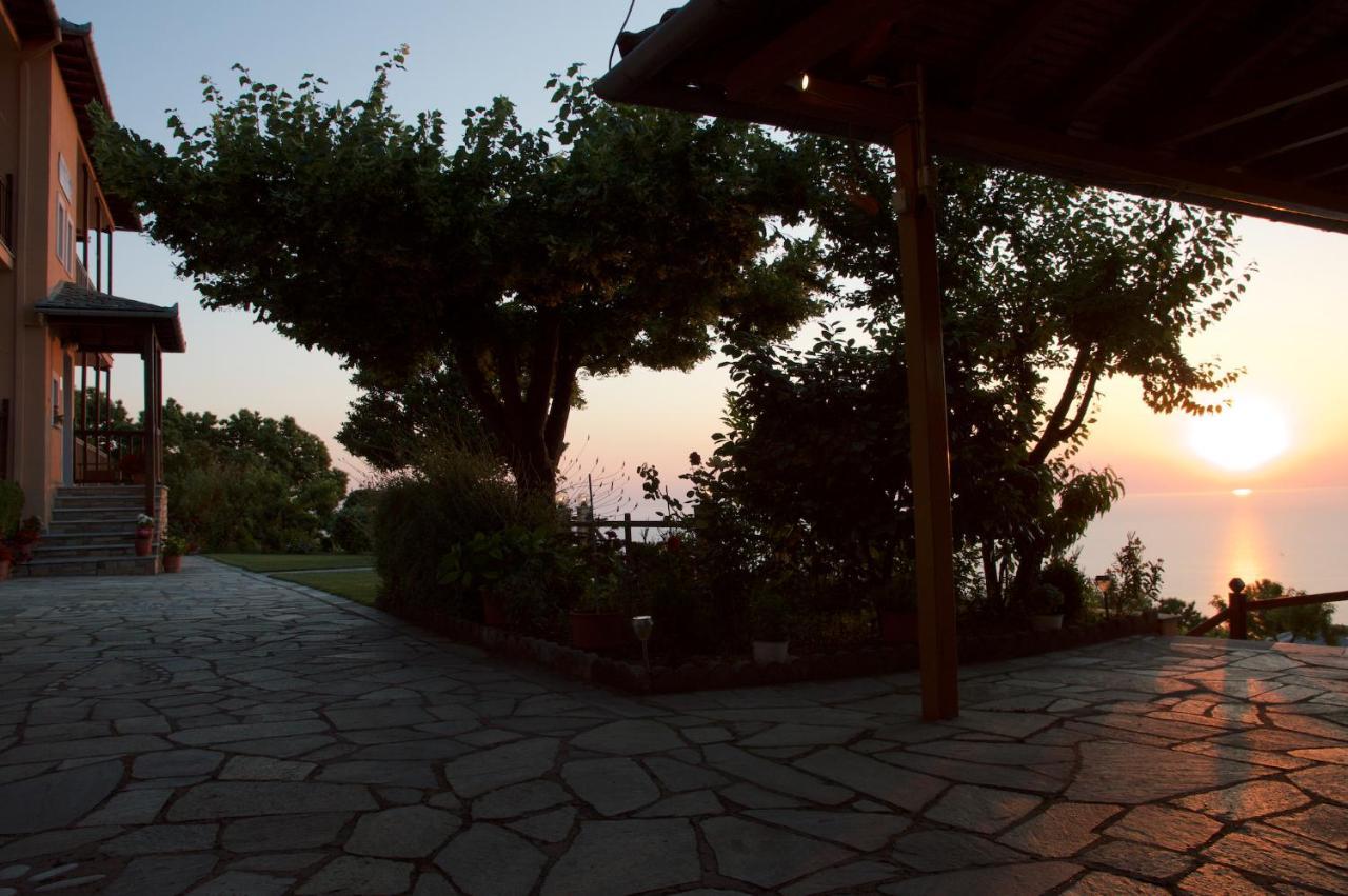 Alkmini Hotel Agios Dimitrios  Bagian luar foto