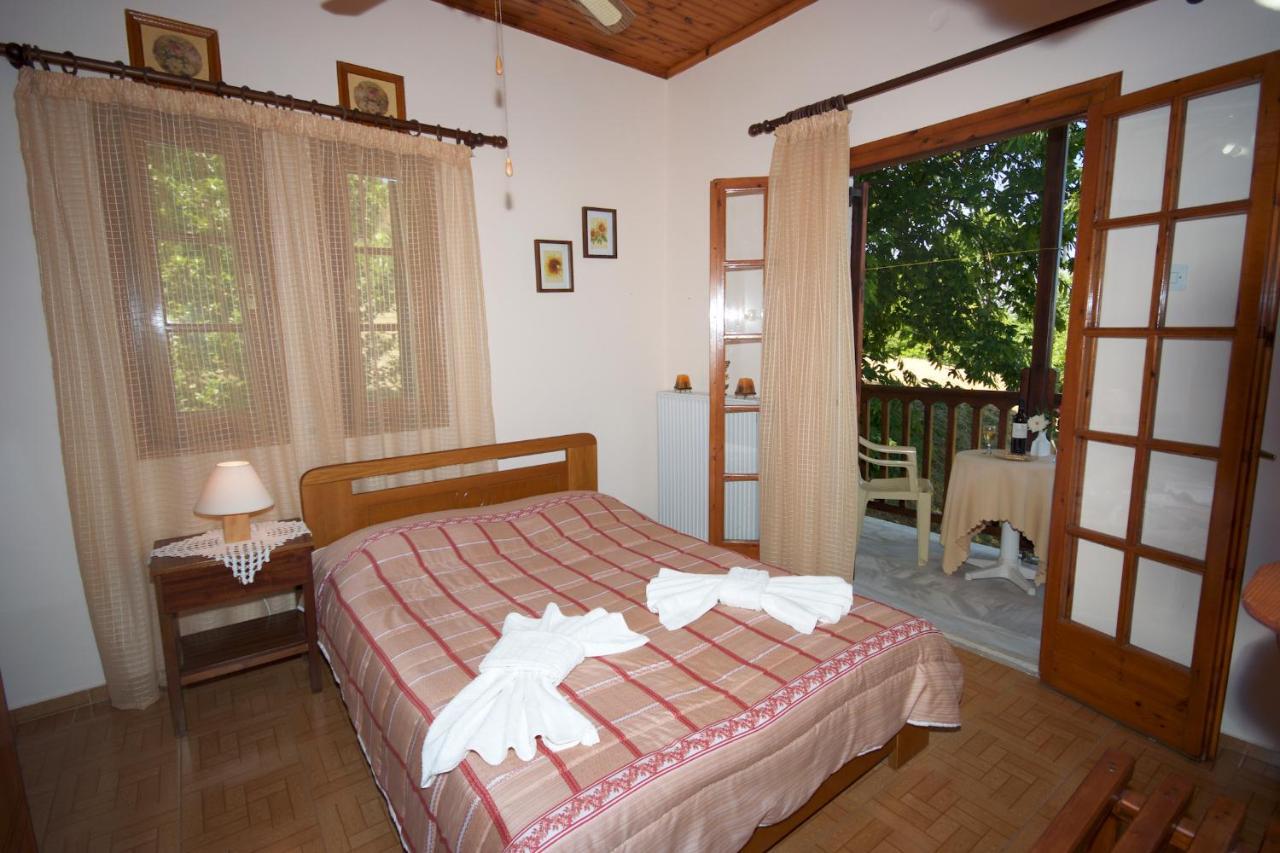 Alkmini Hotel Agios Dimitrios  Bagian luar foto