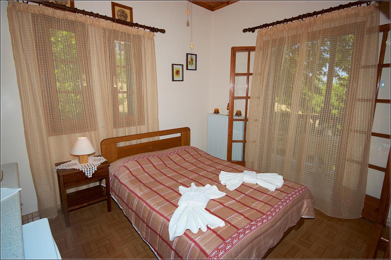 Alkmini Hotel Agios Dimitrios  Bagian luar foto